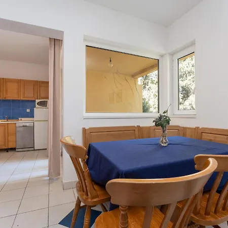 Cozy In Apartamento Sveti Filip i Jakov