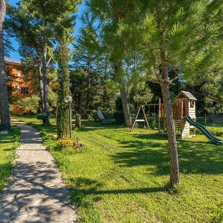 Pet Friendly In * Sveti Filip i Jakov